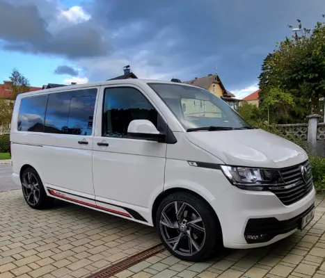 Polepitev in dekoracija osebnega vozila — referenca Insane Design