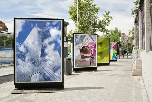 Velikoformatni tisk plakatov za zunanje oglaševanje